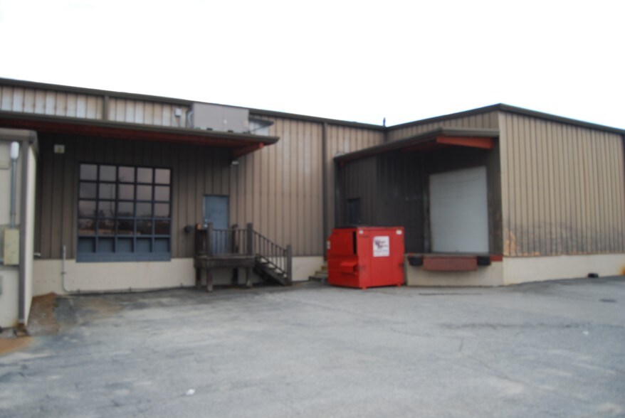 More Photos Of 4408 Columbus Rd, Macon-Bibb Freestanding For Lease