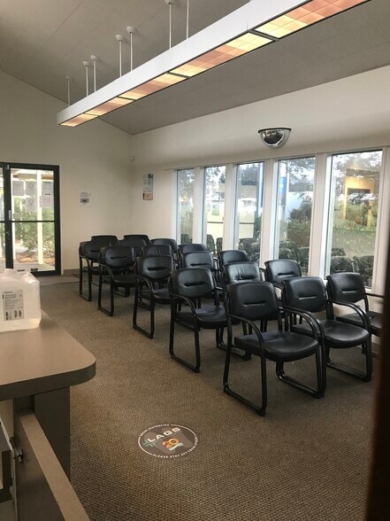 More Photos Of 17175 SW Tualatin Valley Hwy, Beaverton Unknown For Lease