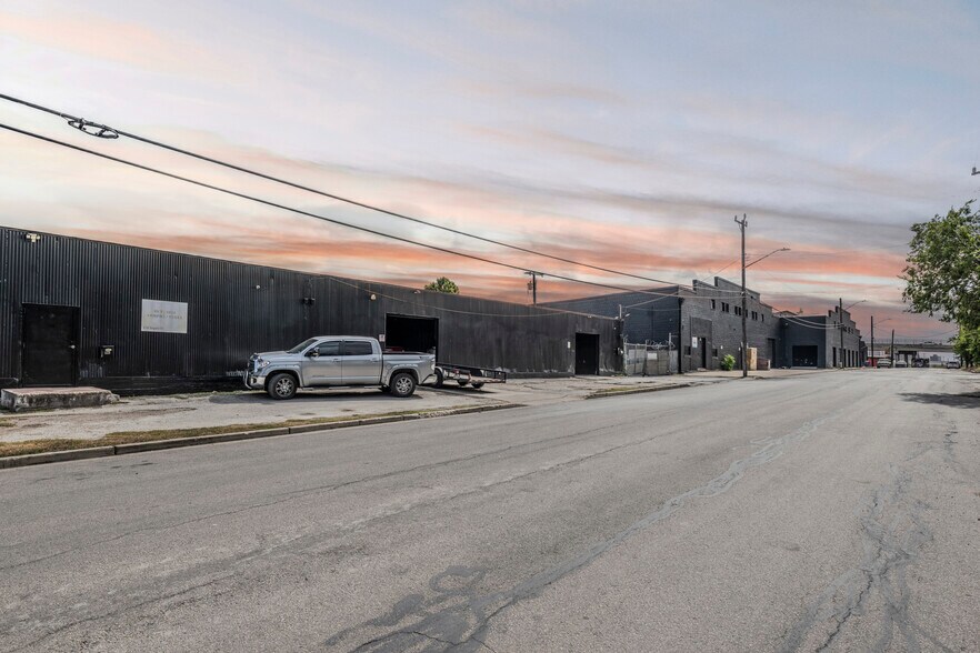 More Photos Of 200 Seguin St, San Antonio Manufacturing For Lease