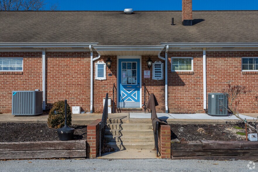 More Photos Of 340 Front St, Elmer Office For Lease