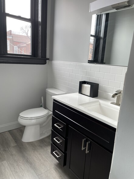 More Photos Of 1826 Chouteau Ave, Saint Louis Loft Creative Space For Sale