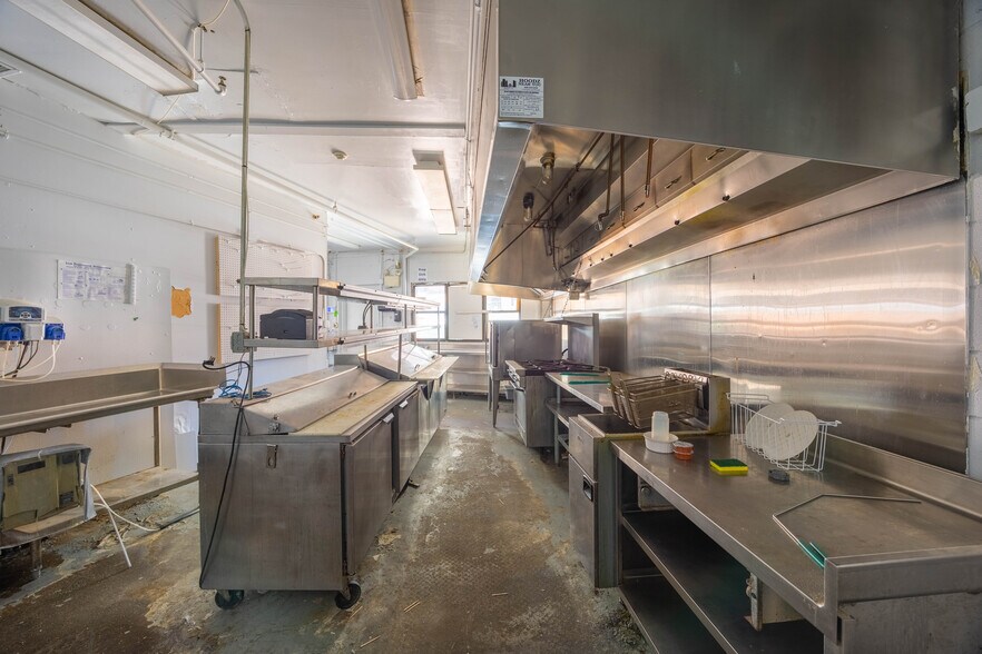 More Photos Of 19 Merrimack St, Lowell Restaurant For Sale
