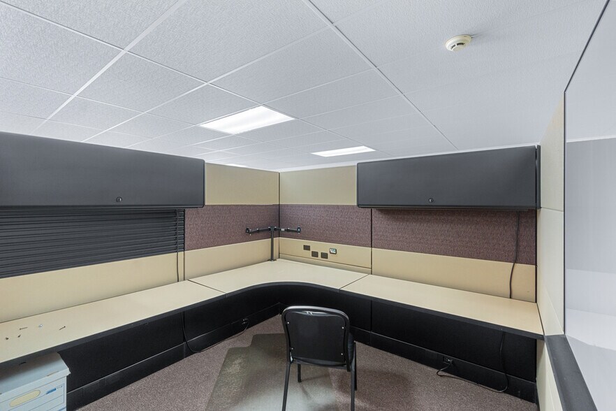 More Photos Of 3565 Main St, Jasper Office For Sale