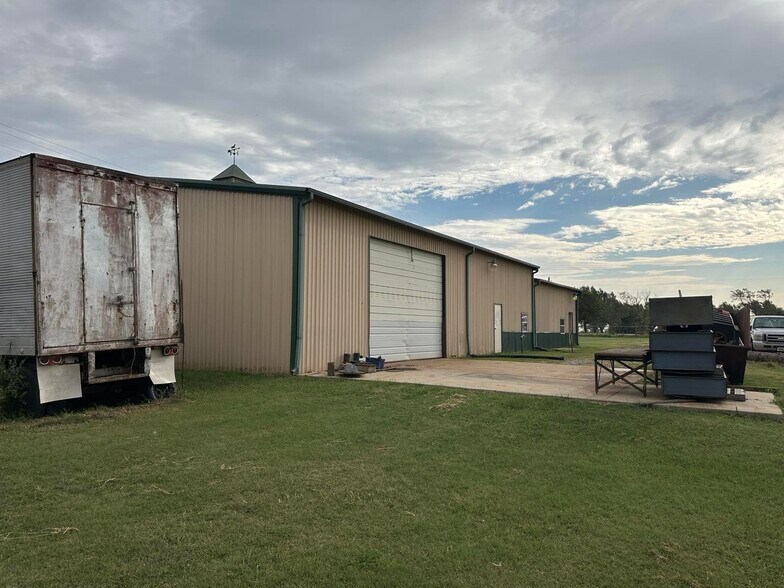 More Photos Of 22514 2930 rd, Kingfisher Industrial For Sale