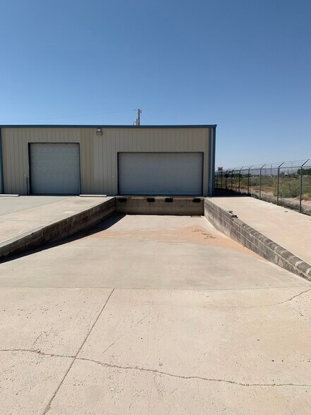 More Photos Of 12708 Montana Ave, El Paso Warehouse For Lease