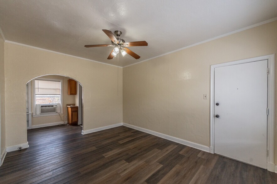 More Photos Of 403 W Hollywood Ave, San Antonio Apartments For Sale