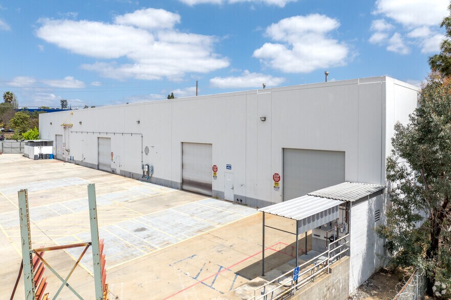 More Photos Of 2057 Aldergrove Ave, Escondido Manufacturing For Lease