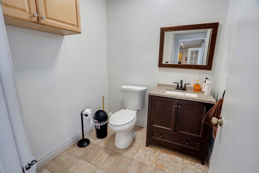 More Photos Of 3709 Rolle St, Los Angeles Religious Facility For Sale