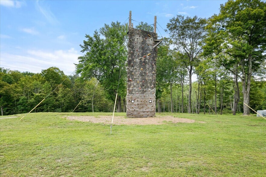 More Photos Of 64 White Dr, Milan Specialty For Sale