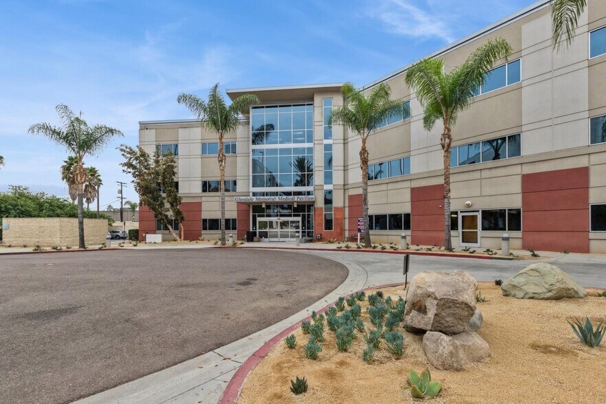 More Photos Of 222 W Eulalia St, Glendale Medical For Lease