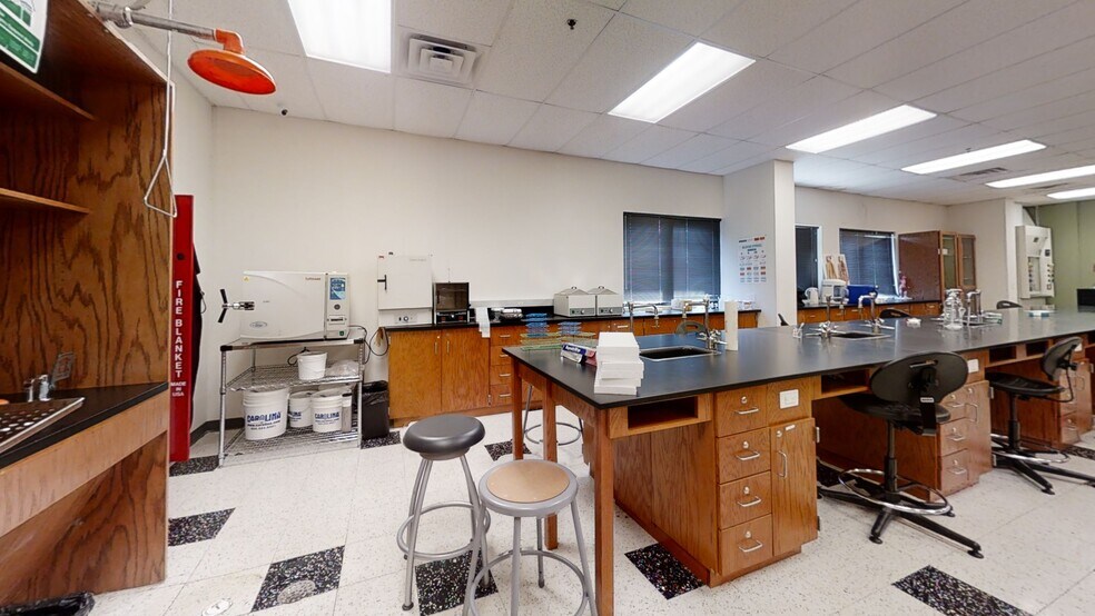 More Photos Of 7300 Blackmon Rd, Columbus Schools For Sale