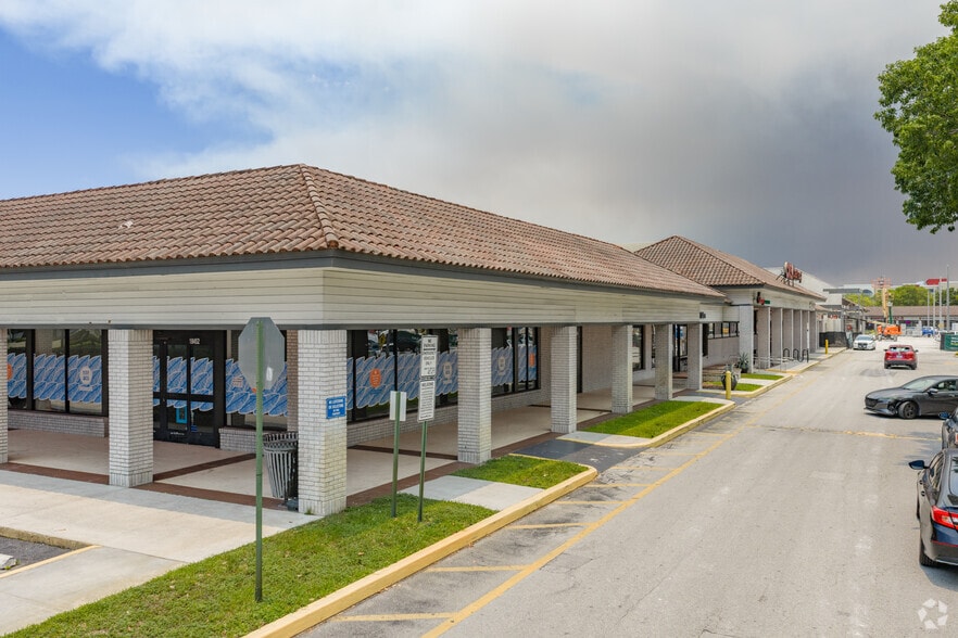 Primary Photo Of 18452-18538 NW 67th Ave, Miami Gardens Unknown For Lease