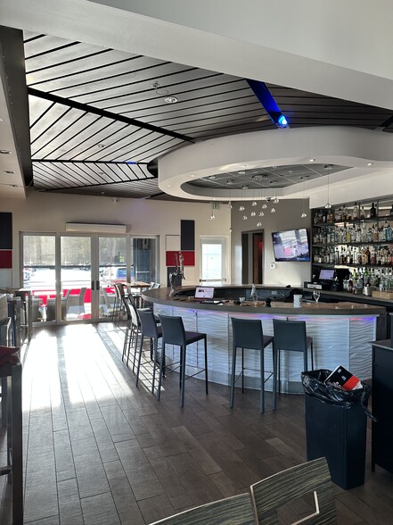 More Photos Of 3936 Tamiami Trl N, Naples Office For Sale