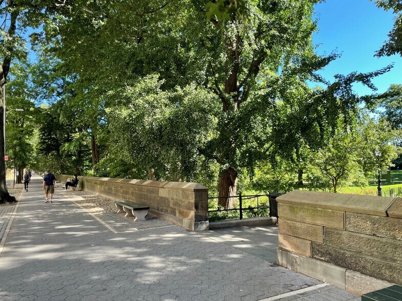 More Photos Of 15 W 86th St, New York Schools For Lease