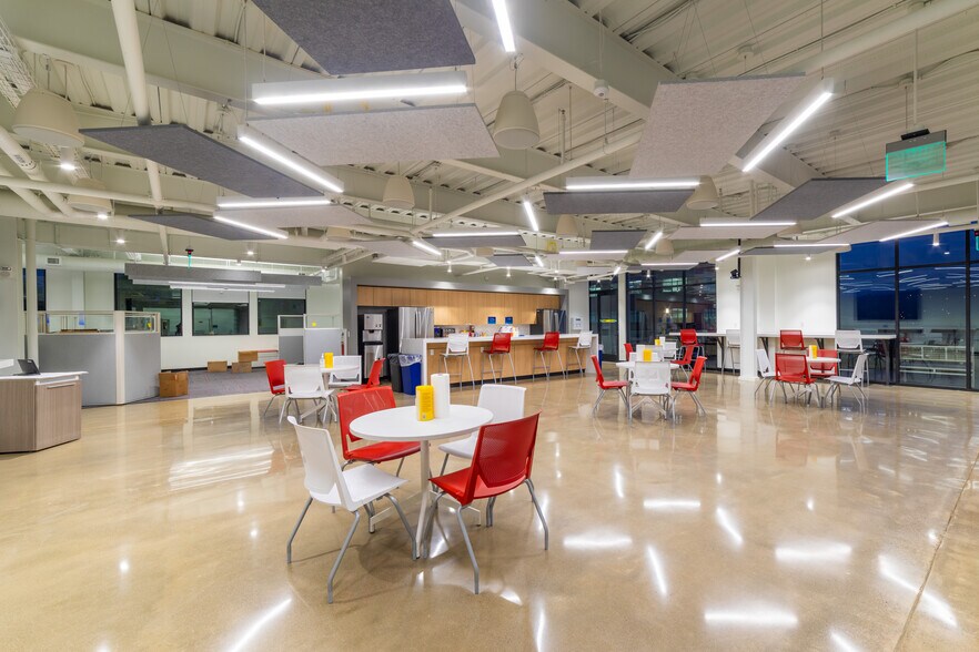 More Photos Of 7514 Thomas Blvd, Pittsburgh Office For Lease