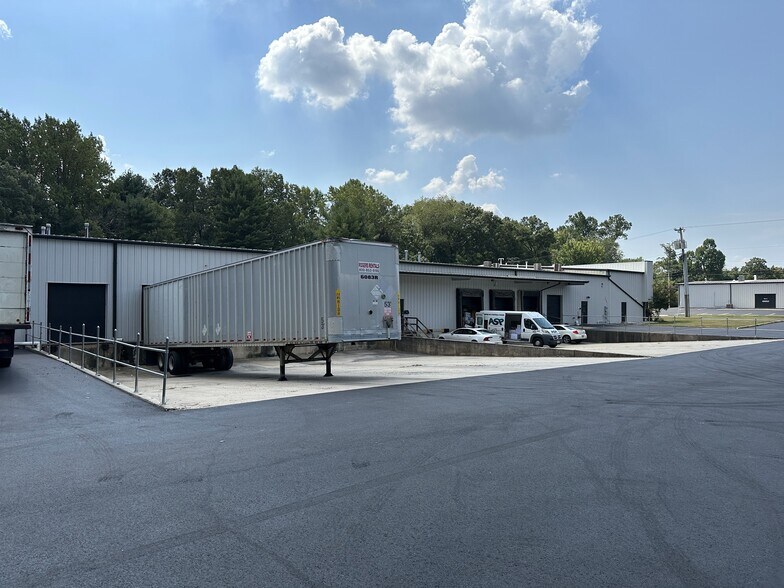 More Photos Of 410 Andbro Dr, Pitman Unknown For Lease