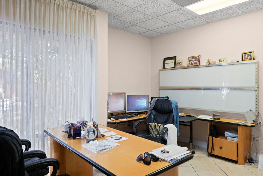 More Photos Of 611 Druid Rd E, Clearwater Medical For Sale