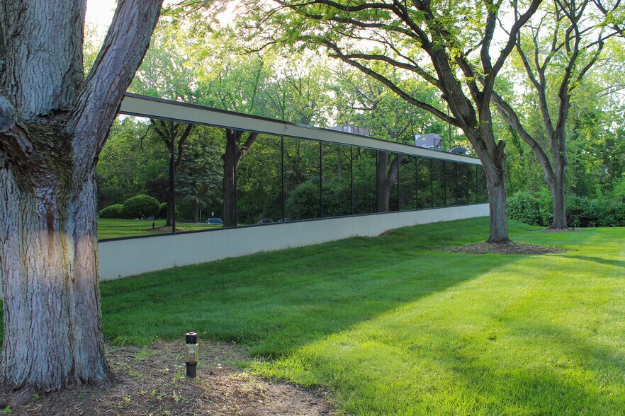 More Photos Of 6112 Constitution Dr, Fort Wayne Office For Lease