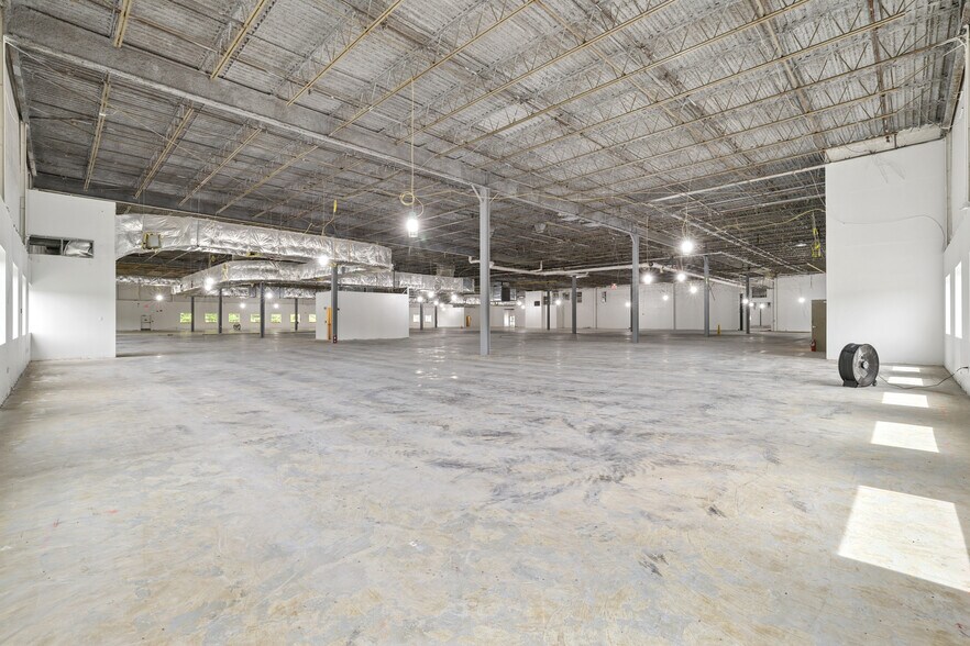 More Photos Of 32 Coslin Dr, Southborough Research And Development For Lease