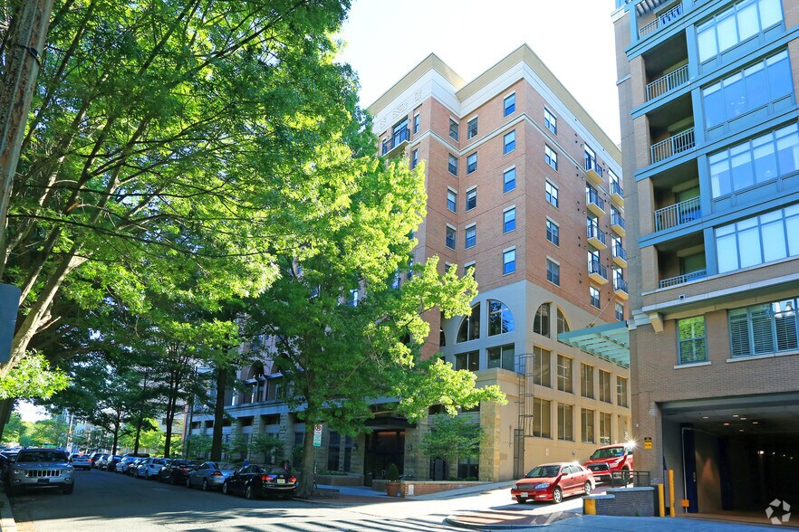 More Photos Of 2440 M St NW, Washington Medical For Lease