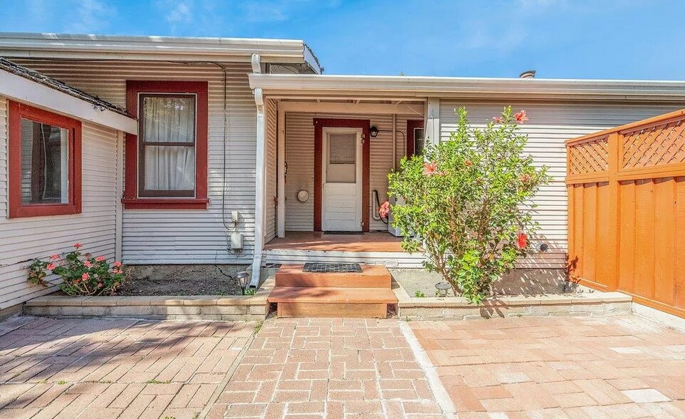 More Photos Of 1356 W Dana St, Mountain View Apartments For Sale