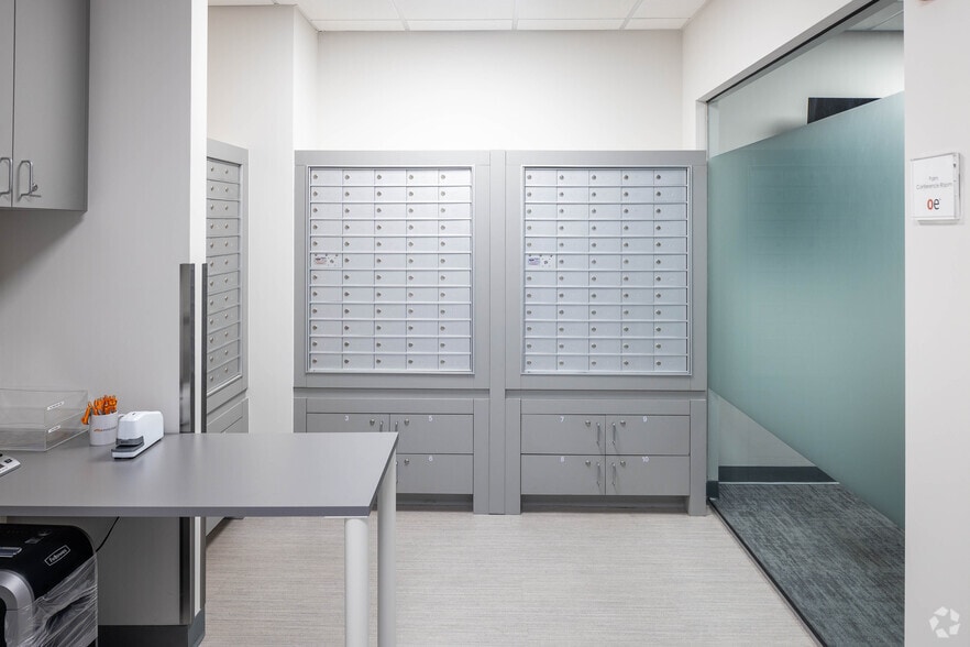 More Photos Of 7284 W Palmetto Park Rd, Boca Raton Coworking Space