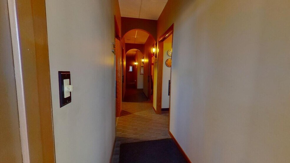More Photos Of 2578-2580 E 7th Ave, North Saint Paul Storefront Retail Residential For Sale