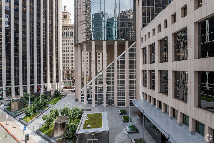 More Photos Of 101 California St, San Francisco Office For Lease