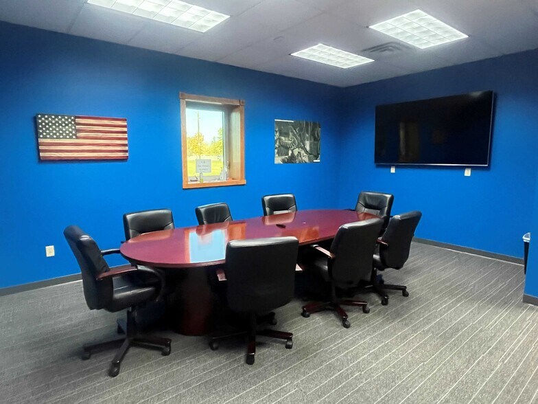 More Photos Of 7201 Mount Vernon Rd SE, Cedar Rapids Flex For Lease