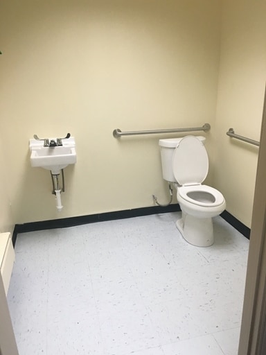 More Photos Of 2101 S 19th St, Philadelphia Office For Lease