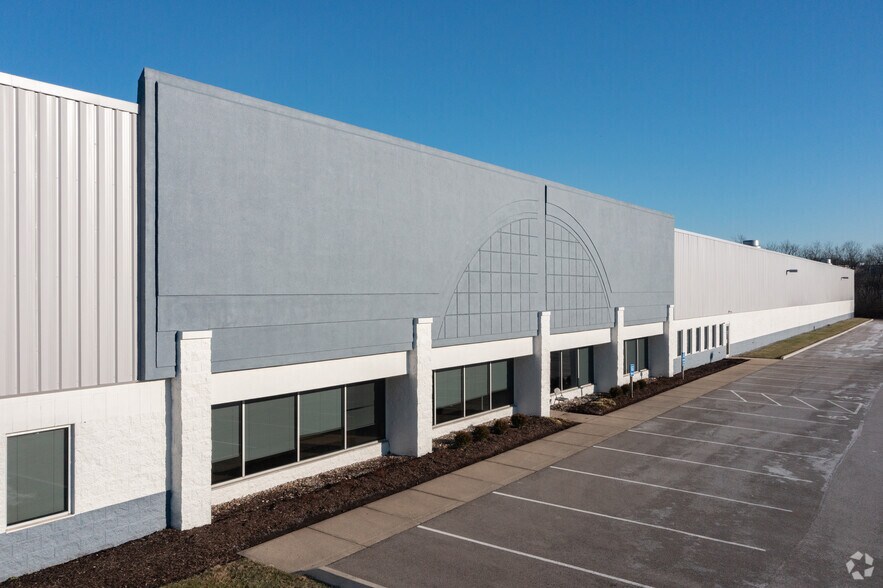 More Photos Of 7453 Empire Dr, Florence Warehouse For Lease