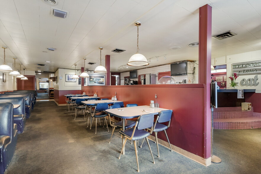 More Photos Of , Milwaukie General Retail For Sale