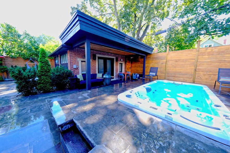 More Photos Of 59 High Park Blvd, Toronto Multifamily For Sale