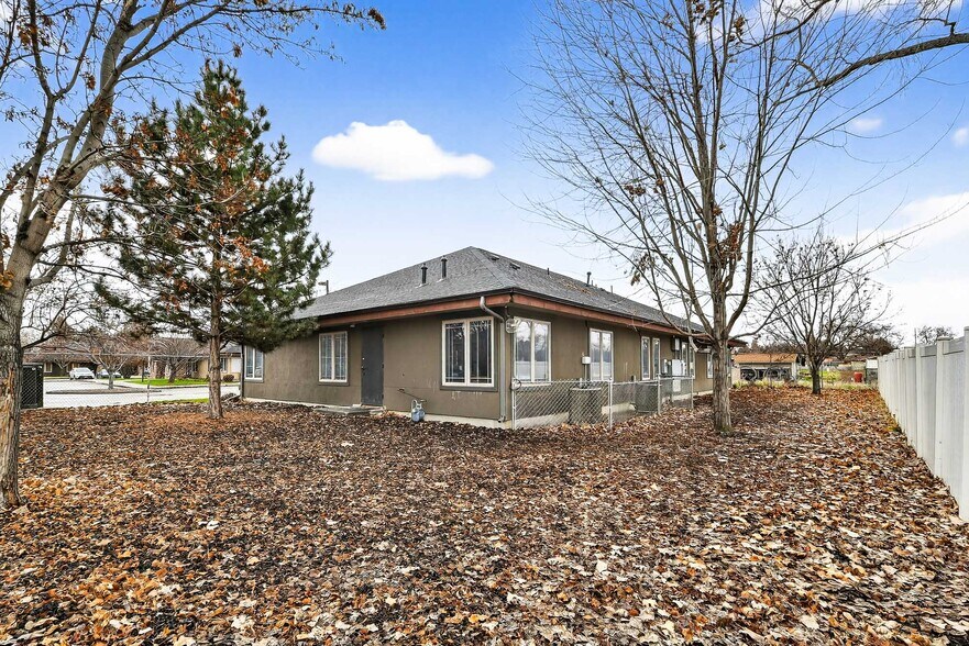 More Photos Of 2563 S Five Mile Ave, Boise Office Residential For Lease