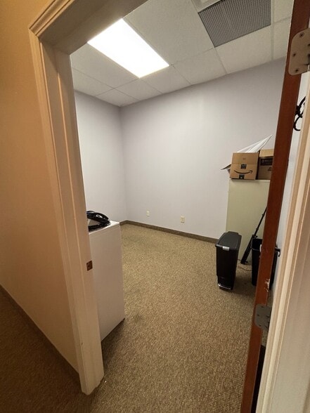 More Photos Of 29103-29115 Center Ridge Rd, Westlake Medical For Lease