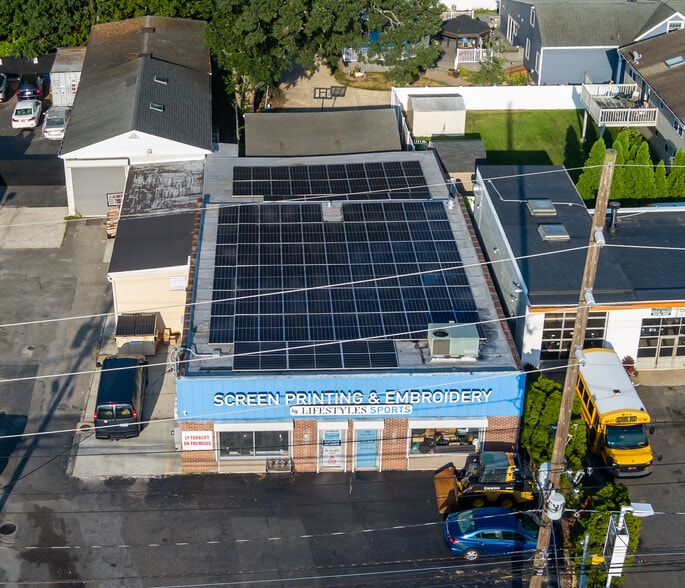 More Photos Of 1709 Newbridge Rd, North Bellmore Manufacturing For Sale