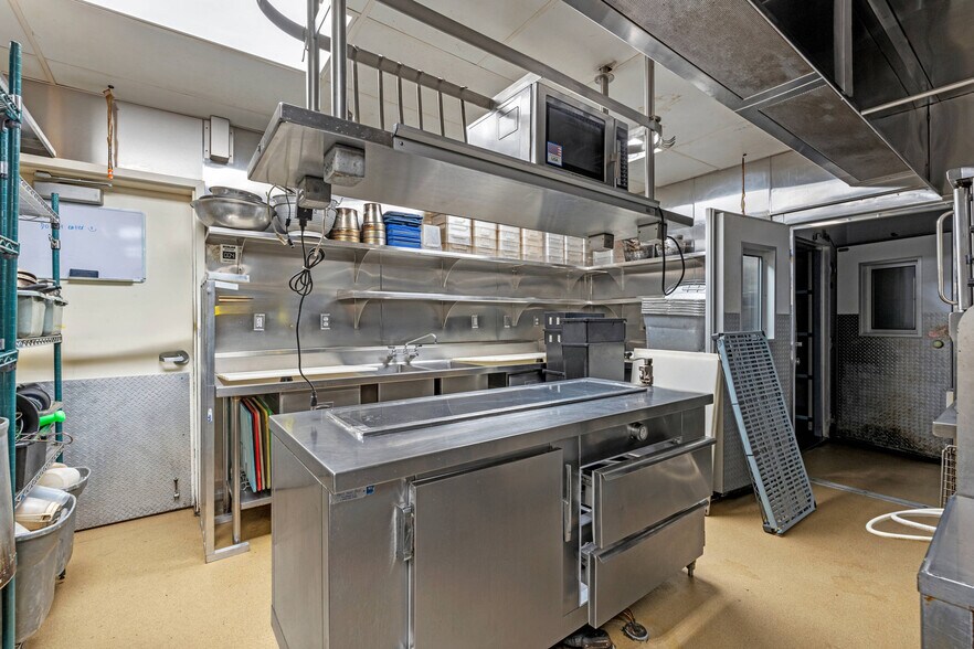 More Photos Of 8791 Lake Blvd, Kings Beach Restaurant For Sale