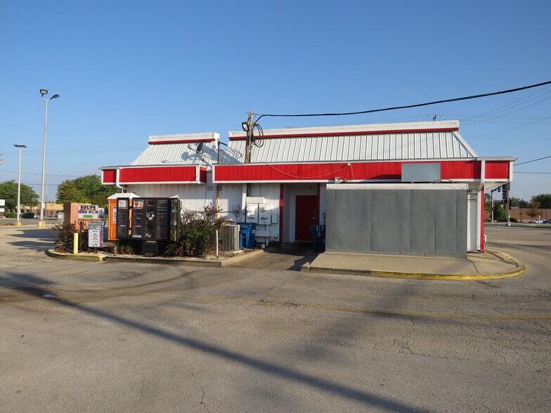 More Photos Of 2600 W Jefferson St, Joliet Fast Food For Sale