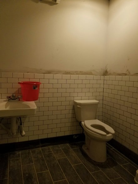 More Photos Of 4631-4653 Centre Ave, Pittsburgh Apartments For Lease