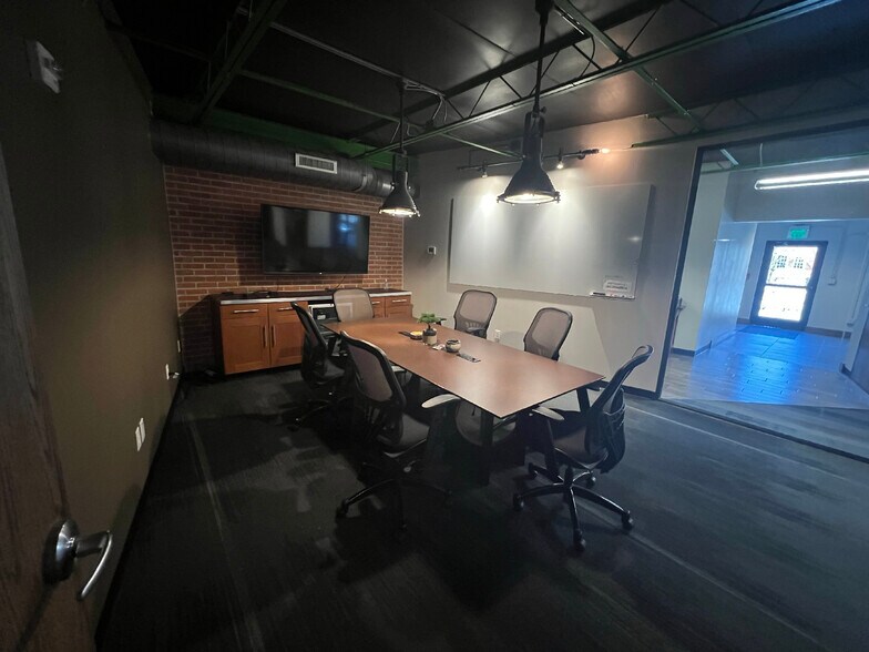 More Photos Of 328 Hemphill St, Fort Worth Loft Creative Space For Lease