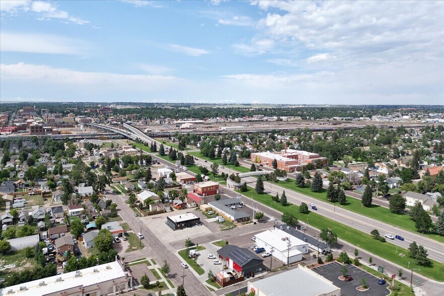 More Photos Of 122 W 6th St, Cheyenne Light Distribution For Lease