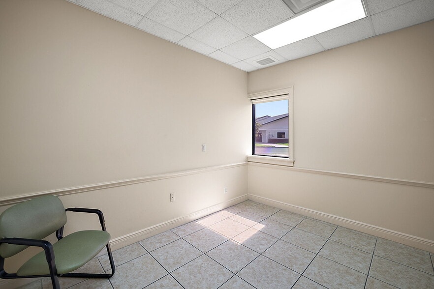 More Photos Of 3651 Lake Center Dr, Mount Dora Medical For Sale