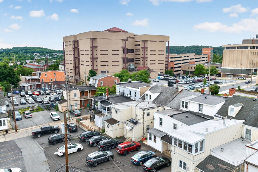 More Photos Of 449-451 W Linden St, Allentown Office For Sale