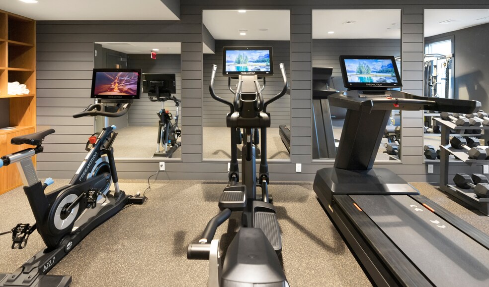 More Photos Of 102 Heights Rd, Darien Apartments For Lease