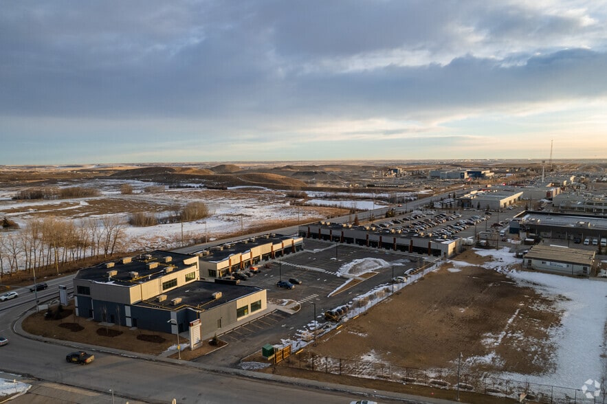 More Photos Of 2 Royal Vista Link NW, Calgary Freestanding For Lease