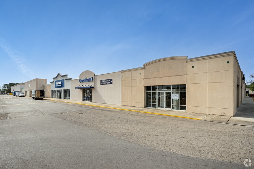 More Photos Of 10541 Diberville Blvd, Biloxi Storefront For Lease