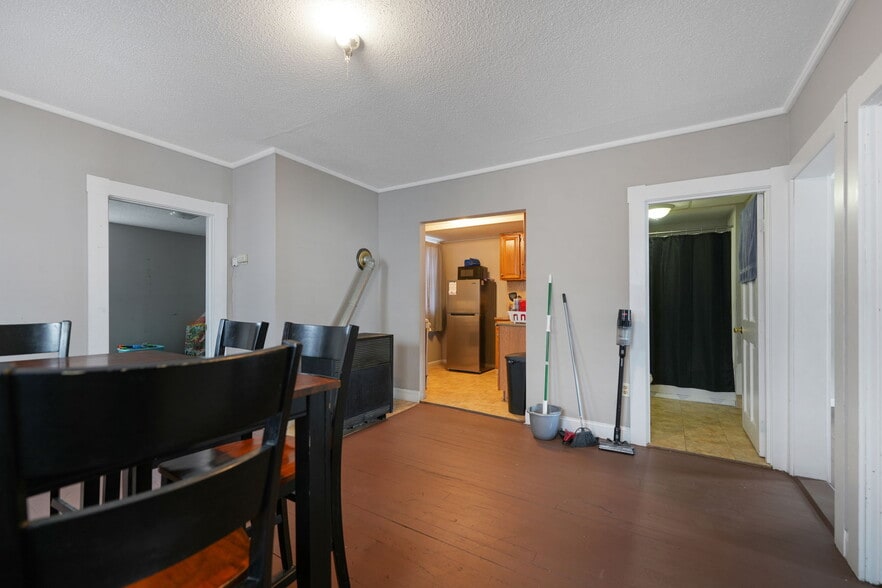 More Photos Of 110-114 County St, New Bedford Storefront Retail Residential For Sale