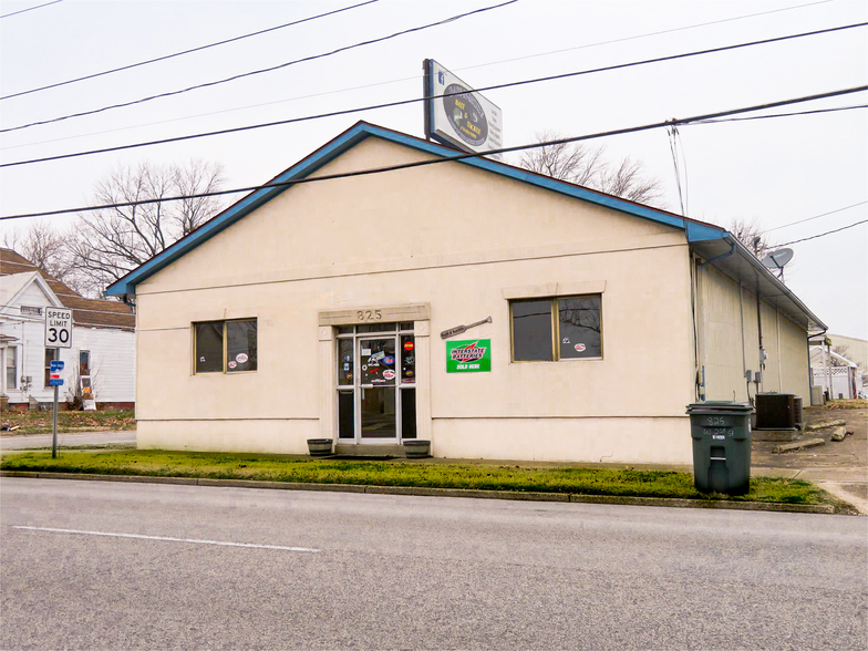 Primary Photo Of 825 W 2nd St, Owensboro General Retail For Lease