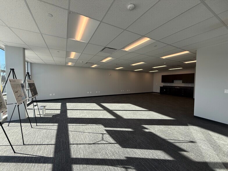 More Photos Of 201 Tabor Rd, Morris Plains Unknown For Lease