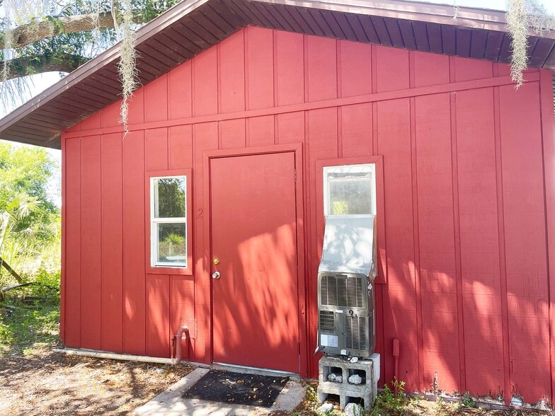 More Photos Of 635 A Rd, LaBelle Industrial For Lease